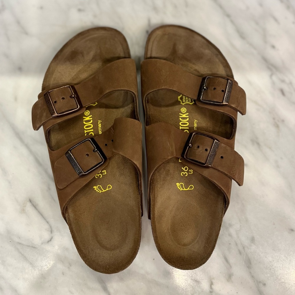New! Birkenstock Arizona Chocolate w/ Copper Buckle
